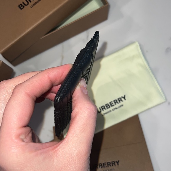 Burberry card wallet, in very good condition, like new, with box. - Picture 6 of 10